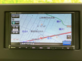 道に迷う心配は無用です。詳しい地図情報で、スムーズな移動をサポート。目的地への最適なルートを検索し、快適なドライブを約束します。