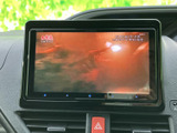 お気に入りの音楽やラジオを楽しめるオーディオシステム。ドライブ中のエンターテイメントを充実させます。高音質で快適なサウンドです。