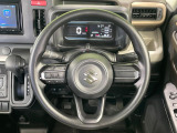 【ステアリングスイッチ】運転中、前方から目線をそらすことなく、オーディオ等の操作が可能な便利機能!安心&快適なドライブを演出してくれます♪