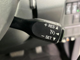 【クルーズコントロール】高速道路もラクラク走行。アクセルを離しても一定速度で走行ができ、長距離運転時の負担を軽減!加速・減速も簡単なスイッチ操作で調整できます。