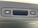 【パワーバックドア】スマートキーや運転席のボタンを押すだけでリアゲートが自動で開閉します!荷物を持っている時や、高い位置にあるバックドアを閉める際に便利な機能です♪