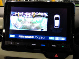 バックカメラの画像です。ガイドラインがスムースな車庫入れをサポートいたします。車庫入れの安心感がアップしますね。