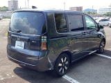 この度は、当店のお車をご覧いただきまして誠にありがとうございます。当店では全国販売・納車も行っております。県によって陸送費用は異なりますのでお気軽にお問い合わせください。