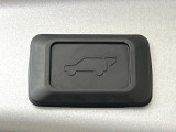 【パワーバックドア】スマートキーや運転席のボタンを押すだけでリアゲートが自動で開閉します!荷物を持っている時や、高い位置にあるバックドアを閉める際に便利な機能です♪