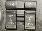 【両側パワースライドドア】スマートキーや運転席のスイッチで後席両側スライドドアの開閉が可能♪電動だから力を入れてドアを開ける必要が無く、小さなお子様でも簡単に開け閉めでき快適です♪