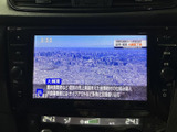 停車中に楽しめるTV機能。長距離移動の休憩時間に、ニュースや番組をチェックできます。快適な時間を過ごせる一台です。
