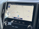 ナビゲーションシステムが搭載されており、スムーズな目的地設定が可能です。詳細な地図表示で、初めての道も安心してお出かけいただけます。