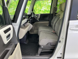 シンプルなデザインのインテリアは、使いやすさを重視。運転に集中できる空間です。