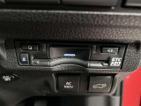 ETC2.0ユニットが搭載。従来のETCに加えて渋滞回避支援や安全運転支援などの情報サービスも提供。より安全で快適な道路利用をサポート。各種スイッチ部