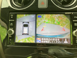 駐車時の安全性を高めるバックモニター。狭い場所でもスムーズな駐車をサポートします。後方の状況をしっかりと確認でき、安心です。