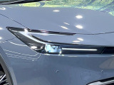 【LEDヘッドライト】悪天候や夜間走行時も良好な視界を確保し安心して運転できる高輝度LEDヘッドライトを装備!点灯速度が早く、消費電力も抑えられています。