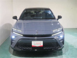 明度の高いLEDヘッドライトで、夜間の運転も安心です。
