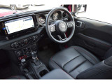 PC・スマホから、車両状態を細かく確認できます。ページ内『車両品質評価情報 / 修復歴・キズの確認はこちら』より、車両品質評価書をご確認ください。検査専門機関AISによる、厳正かつ公正な検査が実施済となります