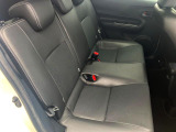 ★セカンドシートはもちろんキレイな状態です!快適にお乗り頂けます♪