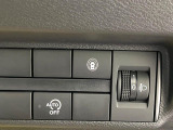 【クリアランスソナー】バンパーに付いたセンサーが障害物を検知!一定の距離に近づくとアラートで教えてくれます♪狭い駐車スペースや車庫入れ時も安心ですね☆