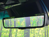 【デジタルインナーミラー】後席の大きな荷物や同乗者で後方が確認しづらい時でも安心!カメラが撮影した車両後方の映像をルームミラー内に表示。クリアな視界で状況の確認が可能です!