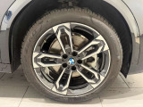 また、BMW正規認定中古車は、エマージェンシーサービスが自動付帯。24時間365日、皆様のカーライフをサポート致します。確かな安心のうえで、「駆けぬける歓び」をご堪能ください。