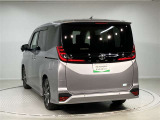 当店ではauも取り扱っております。お車と一緒にau携帯の機種変更も可能です♪また、自動車保険も取り扱っております。車の支払いと自動車保険の支払いをまとめてお支払い可能なプランもあります♪