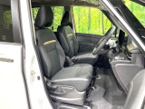 運転席シート廻りは使用感も少なく、良好な状態となっています。丁寧に使われていたことがよくわかりますね。