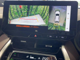 【パノラミックビューモニター】専用のカメラにより、上から見下ろしたような視点で360度クルマの周囲を確認することができます☆死角部分も確認しやすく、狭い場所での切り返しや駐車もスムーズに行えます。