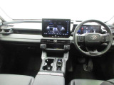 「中古車ハイブリッド保証」付き。ハイブリッド機構を無償で保証します。保証期間は、初度登録年月から10年目まで、またはロングラン保証が終わってから3年間。ただし累計走行距離が20万km以内です。