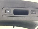 【パワーバックドア】スマートキーや運転席のボタンを押すだけでリアゲートが自動で開閉します!荷物を持っている時や、高い位置にあるバックドアを閉める際に便利な機能です♪