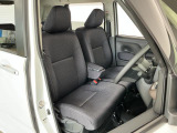【運転席・助手席】内装ルームクリーニング済みです。しっかり綺麗にしていますので、是非、お確かめください。車に自信があるからこそ、是非一度ご来店頂き内外装も見てもらえると幸いです。