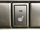 【シートヒーター】寒い日に重宝するシートヒーター!エアコンより早く温まってくれるので寒がりの人も安心ですね♪エアコンの温風は乾燥するから苦手、という方にもをおすすめです。