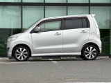 店舗にて現車の確認もいただけますので、お電話で在庫のご確認の上是非ご来店くださいませ。