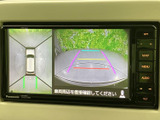 後方視界を広げ、安全な運転をサポート。駐車時の取り回しを楽にするだけでなく、狭い道でも安心して走行できます。