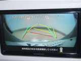 【バックモニター】後方の死角や障害物などを安全確認しながら駐車できます。運転初心者も熟練者も安心ですね♪