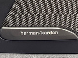 ●harman/kardonサウンドシステム:オーディオ専門メーカーが手掛けるプレミアムスピーカーを装備。多数のスピーカーから、音の粒立ちまで分かる高品質な音楽をお楽しみいただけます。
