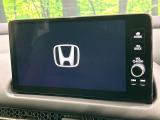 【メーカー純正ナビ】インテリアに溶け込むスタイリッシュな「専用設計」メーカーナビを装備♪視認性や操作性など基本性能にも優れ、より上質なカーライフをお楽しみいただけます。