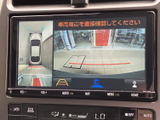 狭い場所での駐車も安心。後方の状況をクリアに映し出し、安全な駐車をサポートします。