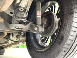 お車を安心してお乗りいただく為には、足回りの定期点検が欠かせません。サービスサポート(有償保証)では無料点検もご提供しており、安心のカーライフをお過ごしいただけるサポート体制が整っています。
