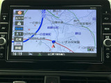 見やすい地図画面で、スムーズなナビゲーションを実現。渋滞情報もリアルタイムで表示し、最適なルートを案内します。