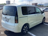 この度は、当店のお車をご覧いただきまして誠にありがとうございます。当店では全国販売・納車も行っております。県によって陸送費用は異なりますのでお気軽にお問い合わせください。