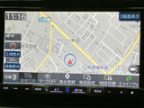 見やすい地図表示で、目的地までスムーズに案内してくれます。渋滞情報もリアルタイムで確認でき、効率的なルートを選択できます。