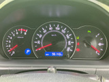 視認性の高いメーター類で、運転に必要な情報を的確に把握できます。走行距離も確認でき、安心感を与えます。