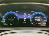 視認性の高いメーター類で、運転状況を的確に把握。必要な情報を瞬時に確認でき、安全運転をサポートします。
