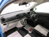 ダイハツのお店では、ダイハツ車を知り尽くしたプロフェッショナルが、専用の診断機器を使って各システムを点検しております。