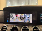 バックカメラにより駐車時の後方確認も楽にできます。