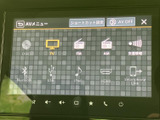 様々な情報表示で、ドライブをより快適に。車両情報や設定変更も、直感的に操作できます。