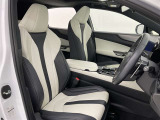 【内装】&ldquo;F SPORT&rdquo;専用本革/&ldquo;F SPORT&rdquo;専用ホワイト/ダークスピンアルミ