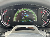 見やすいメーターパネルで、運転に必要な情報を的確に把握。運転状況を常に把握し、安全運転をサポートします。