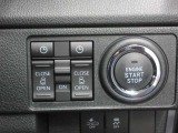 運転席からもスイッチ1つでリヤドアを開閉する事ができます。