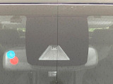 【トヨタセーフティセンス】走行中に前方の車両等を認識し、衝突しそうな時は警報とブレーキで衝突回避と被害軽減をアシスト。より安全にドライブをお楽しみいただけます。