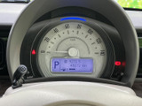視認性の高いメーターで、運転に必要な情報をしっかり確認できます。走行距離や燃料残量などを一目で把握できるので、安全運転をサポートします。