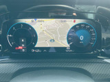 【Digital Cockpit Pro】メーター表示に加え、ナビゲションのマップ、アシストシステムなど好みに応じて表示を切り替えできます。