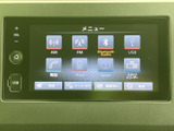 使いやすいナビゲーションシステム。快適なドライブをサポートします。様々な機能で、車内時間をより楽しく。